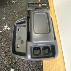 ハイエース　ワイド用　ドリンクホルダー　　コンソール　の画像