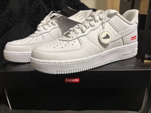 Supreme × Nike Air Force 1 Low 