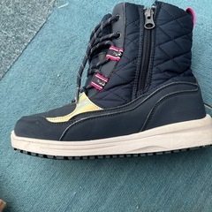 子供用ブーツ23センチの画像