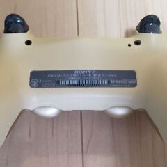 PS4コントローラー(ソニー製) プレステ4の画像