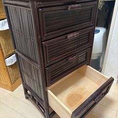 落ち着いた雰囲気の収納家具の画像