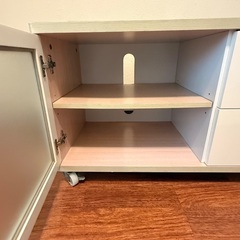 テレビ台の画像