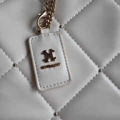 【美品】レザーキルティングトート／NICE CLAUP／アイボリーの画像