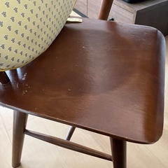ダイニングテーブル　チェアの画像