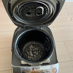 炊飯器の画像