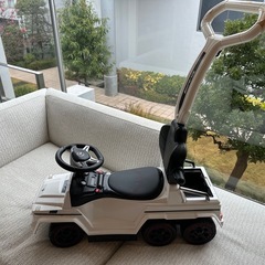 車のおもちゃ・メルセデス・ベンツ AMG G63 6 x 6 5-in-1 ベビーウォーカーの画像