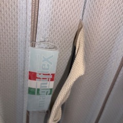 マニフレックス　シングルサイズマットレス　三つ折り　本日受け取りで半額(元値1000円)の画像