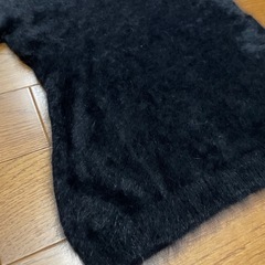 ブラック　アンゴラニット半袖の画像