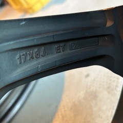 17インチ アルミホイール 4本セット　114.3 8J+25の画像