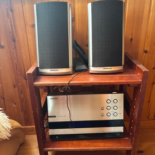 20%オフ 値引き交渉してくださいONKYO CDレシーバー＋スピーカー2台＋リモコン付き（CR-T2）
