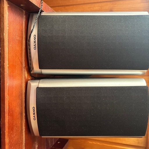 20%オフ 値引き交渉してくださいONKYO CDレシーバー＋スピーカー2台＋リモコン付き（CR-T2）