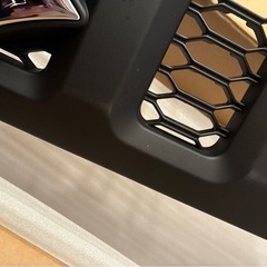 【直接お取引限定】ジムニーシエラ JB74W 純正フロントグリルの画像