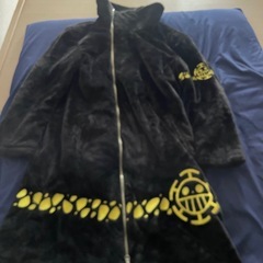 未使用　ワンピース　トラファルガー・ロー　新世界編　ロングコート　公式品 ONE PIECE  /  サイズ : Lの画像