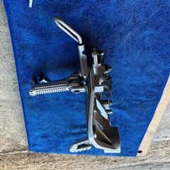 ◆ 2014年　MT-09 純正 フロントステップ 左右セットの画像