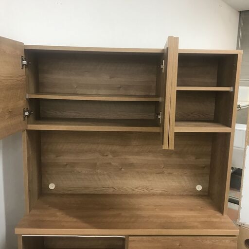 ＼家具＊家電のお店／【ｼﾞｬﾝｸﾞﾙｼﾞｬﾝｸﾞﾙ石川金沢店】食器棚 木目調   W(幅)115×D(奥行き)32×H(高さ)182c