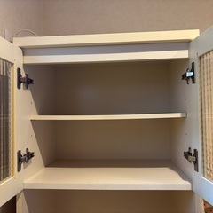 受け渡し調整中　食器棚の画像