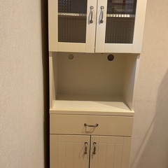 受け渡し調整中　食器棚の画像