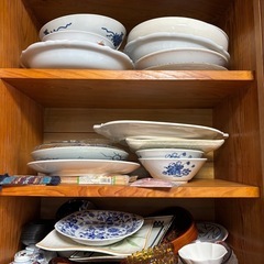 解体の為本日限定先着順欲しい食器あれば！の画像