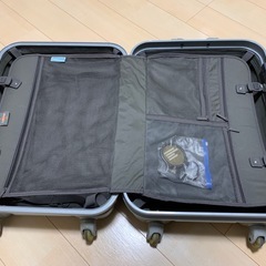 12/20(土)廃棄予定　スーツケースの画像