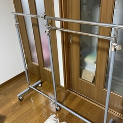 ハンガーラック
の画像