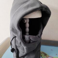 【新品未開封】マスク付きネックウォーマー帽子、防風防寒対策多機能、グレーの画像