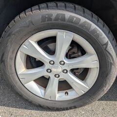 【ほぼ新品】スタッドレスタイヤホイール付　フォレスター　の画像