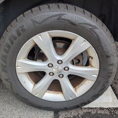【ほぼ新品】スタッドレスタイヤホイール付　フォレスター　の画像