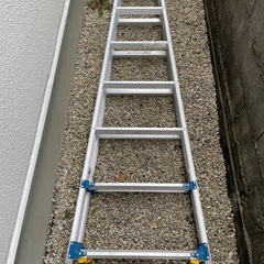 アルインコ　脚立　伸縮脚の画像