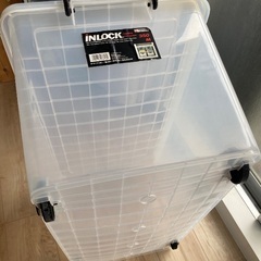 【譲】透明衣装ケース キャスター付きの画像