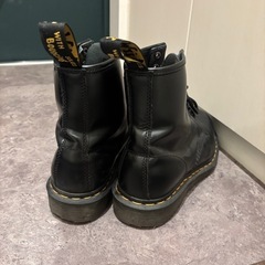 ドクターマーチン 8ホール ショートブーツの画像