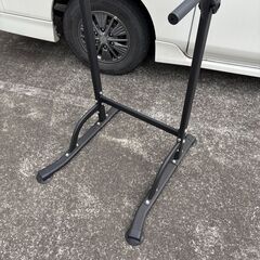 懸垂 チンニングマシン　筋トレの画像