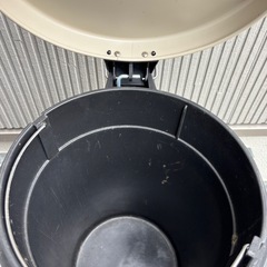 ゴミ箱ペダル式
の画像