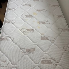 【引越しのため】セミダブルマットレス早い者勝ちです。の画像