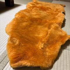 羊の毛皮　本革　ムートン　  ソファ　飾りの画像