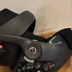 サイベックスチャイルドシート クラウドG i-size plus ムーンブラックの画像