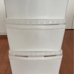 パソコンラック・デスク・衣装ケース
の画像