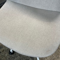 ニトリ ワークチェア オワン ライトグレー オフィスチェア デスクチェア 昇降動作OK！ 座面•背もたれ割と綺麗です！ 中古品 ①の画像