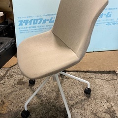 ニトリ ワークチェア オワン ライトグレー オフィスチェア デスクチェア 昇降動作OK！ 座面•背もたれ割と綺麗です！ 中古品 ①の画像