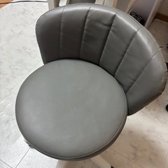 キャスター付きチェアの画像