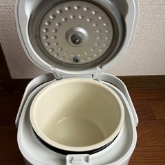 炊飯器の画像