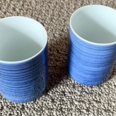 お皿、湯呑みの画像