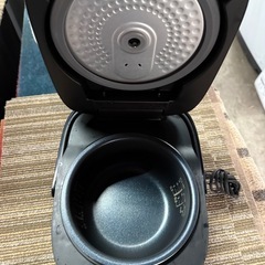 TOSHIBA マイコンジャー炊飯器 (3合炊き) ブラック RC-5MFM-Bの画像