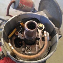 旧車　いすゞ　117クーペ　PA95 デスビ　ポイント式の画像