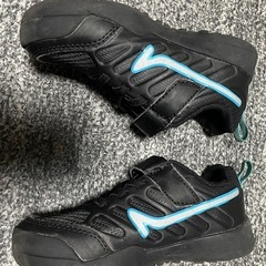 MADFOOT! マッドフット キッズ スポーツシューズ【幅広3E】スニーカー　　の画像