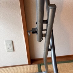 折りたたみテーブルの画像