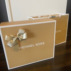 マイケルコース2025新作バッグの画像