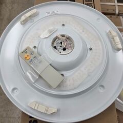 J8737 【リユースのサカイ柏店】 Panasonic パナソニック LEDシーリングライト HH-CD0823A 8畳  昼光色～電球色 リモコン付属 2019年製 クリーニング済み 新品参考価格4,980円の画像