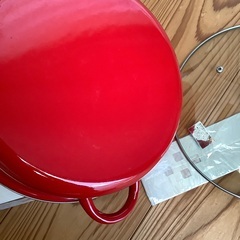 商談中※ホーロー鍋　おでん　湯豆腐　仕切り付き　赤　レッド　26cm   オール熱源の画像