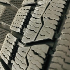 215/65/16冬トーヨーの画像