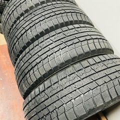 215/65/16冬トーヨーの画像